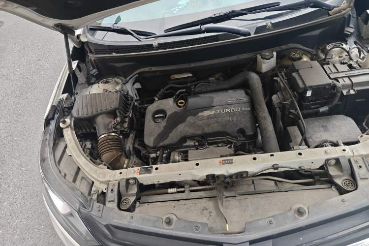 Used Chevrolet Equinox 2019 535T Automatic YuJie Edition China V Standard Engine Bay Right