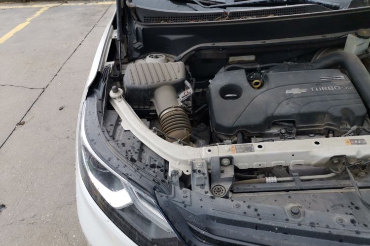 Used Chevrolet Equinox 2019 535T Automatic YuJie Edition China V Standard Engine Bay Right
