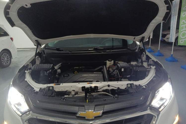 Used Chevrolet Equinox 2019 535T Automatic Chijie Edition China VI Engine Bay