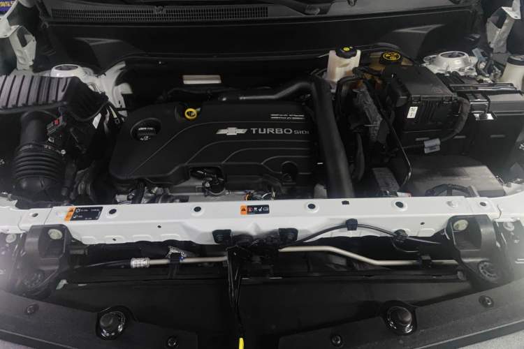Used Chevrolet Equinox 2019 535T Automatic YuJie Edition China VI Engine Bay