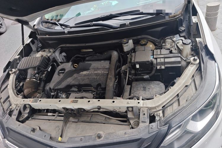 Used Chevrolet Equinox 2019 535T Automatic YuJie Edition China V Standard Engine Bay