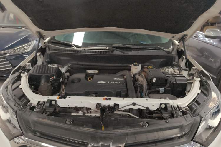 Used Chevrolet Equinox 2019 535T Automatic Lingjie Edition China V Standard Engine Bay