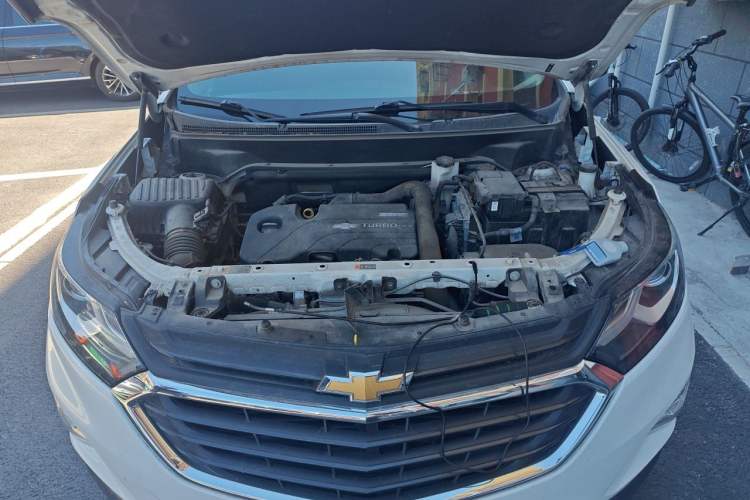 Used Chevrolet Equinox 2019 535T Automatic Chijie Edition China VI Engine Bay