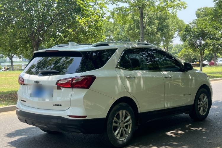 Used Chevrolet Equinox 2019 535T Automatic YuJie Edition China VI Exterior 3