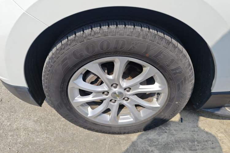 Used Chevrolet Equinox 2019 535T Automatic Chijie Edition China V Standard Exterior 4