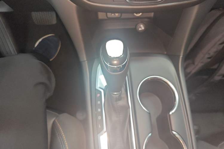 Used Chevrolet Equinox 2019 535T Automatic Chijie Edition China VI Gear Lever