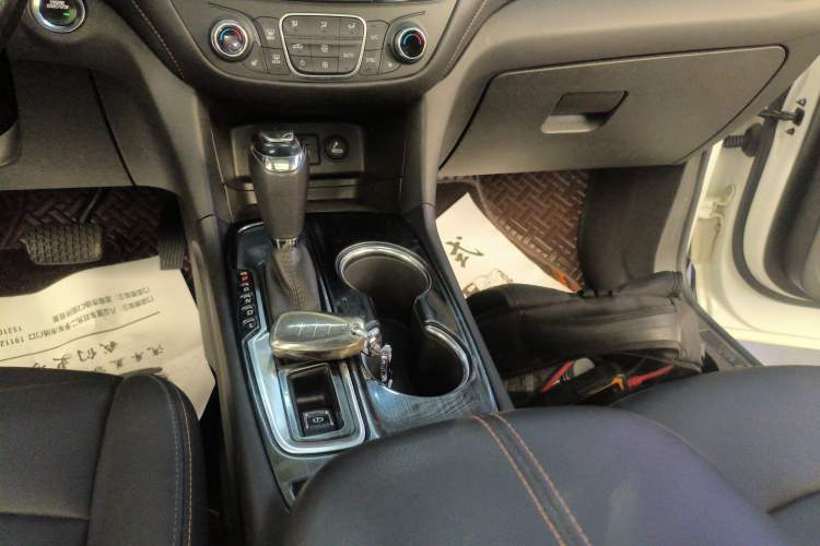 Used Chevrolet Equinox 2019 535T Automatic YuJie Edition China V Standard Gear Lever