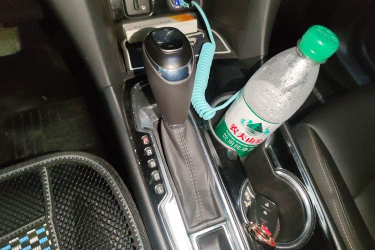 Used Chevrolet Equinox 2019 535T Automatic Chijie Edition China VI Gear Lever