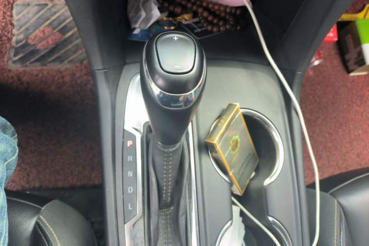 Used Chevrolet Equinox 2019 535T Automatic Chijie Edition China VI Gear Lever