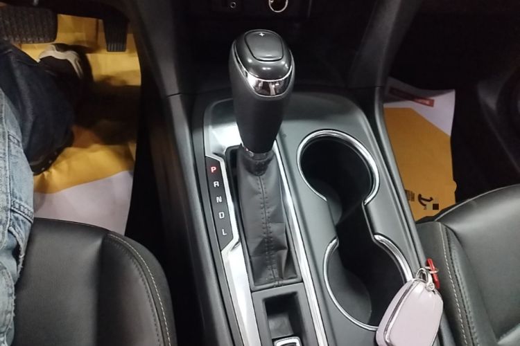 Used Chevrolet Equinox 2019 535T Automatic Chijie Edition China VI Gear Lever