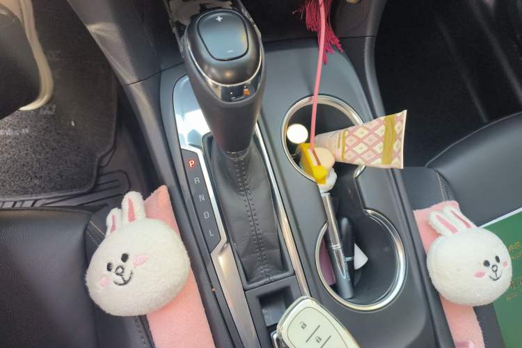 Used Chevrolet Equinox 2019 535T Automatic Chijie Edition China VI Gear Lever