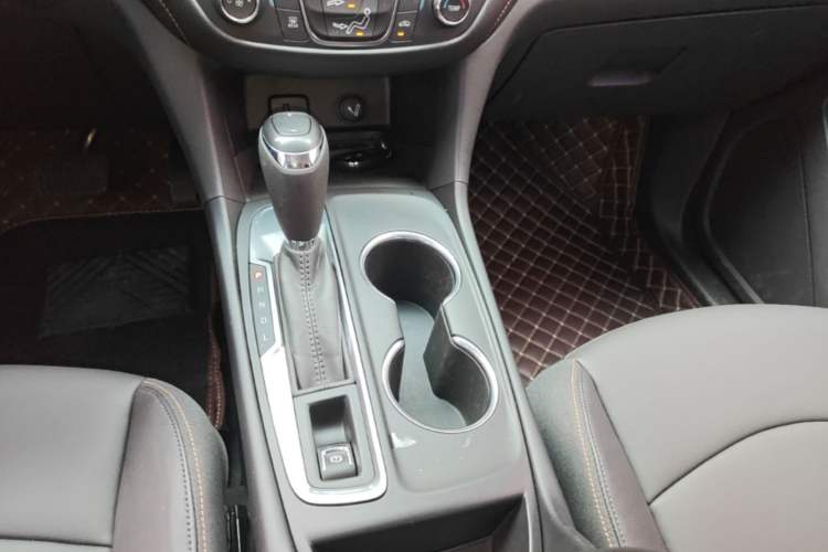 Used Chevrolet Equinox 2019 535T Automatic Chijie Edition China VI Gear Lever