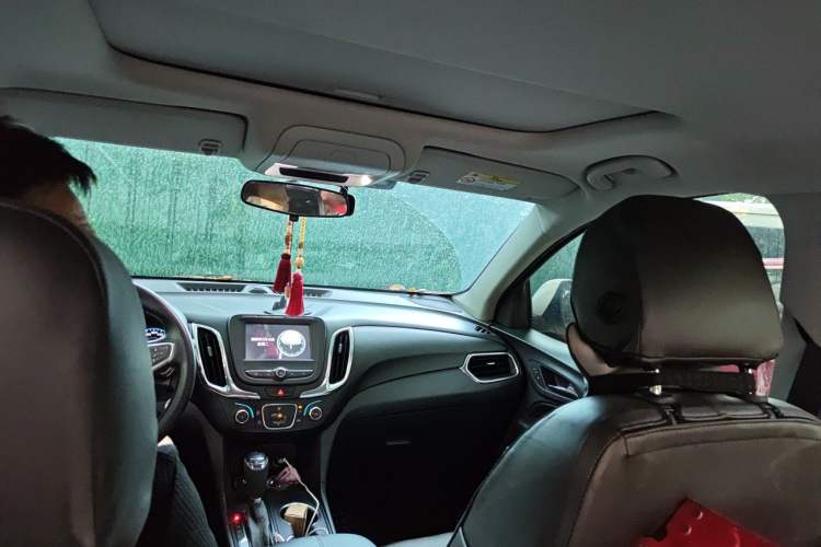 Used Chevrolet Equinox 2019 535T Automatic Lingjie Edition China VI Standard Headliner