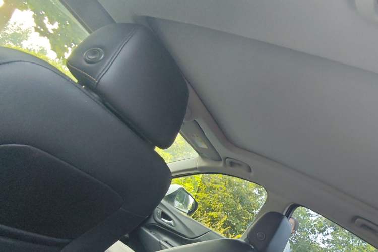 Used Chevrolet Equinox 2019 535T Automatic YuJie Edition China V Standard Headliner