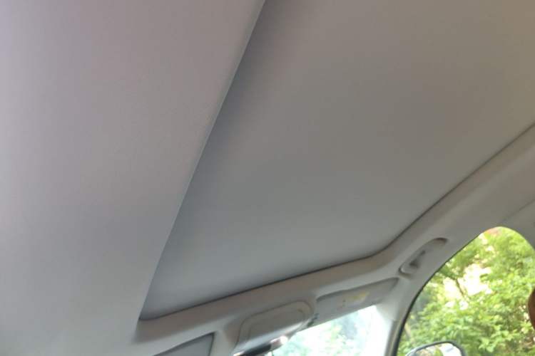 Used Chevrolet Equinox 2019 535T Automatic YuJie Edition China VI Headliner