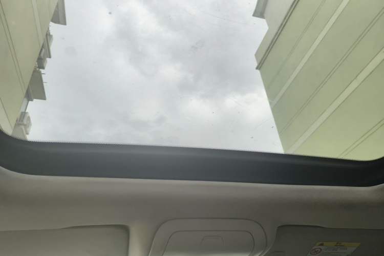 Used Chevrolet Equinox 2019 535T Automatic YuJie Edition China VI Headliner