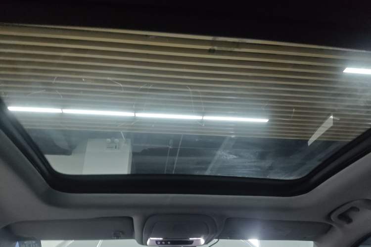 Used Chevrolet Equinox 2019 535T Automatic YuJie Edition China VI Headliner