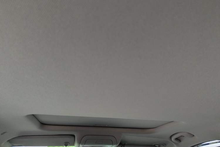 Used Chevrolet Equinox 2019 535T Automatic Lingjie Edition China VI Standard Headliner