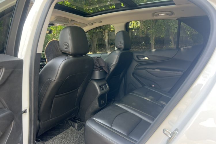 Used Chevrolet Equinox 2019 535T Automatic YuJie Edition China VI Interior 2