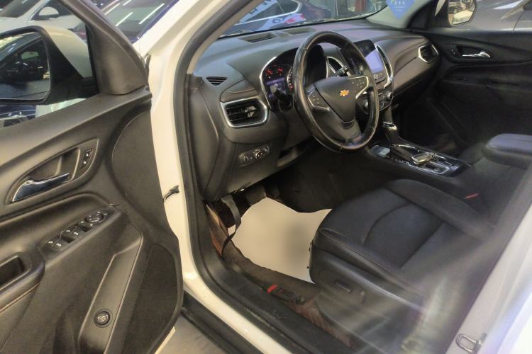 Used Chevrolet Equinox 2019 535T Automatic YuJie Edition China V Standard Interior 3