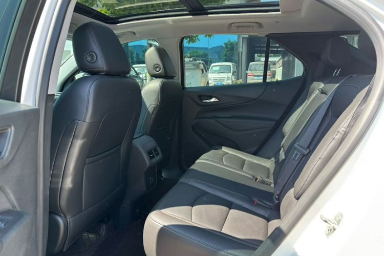 Used Chevrolet Equinox 2019 535T Automatic YuJie Edition China V Standard Interior 3