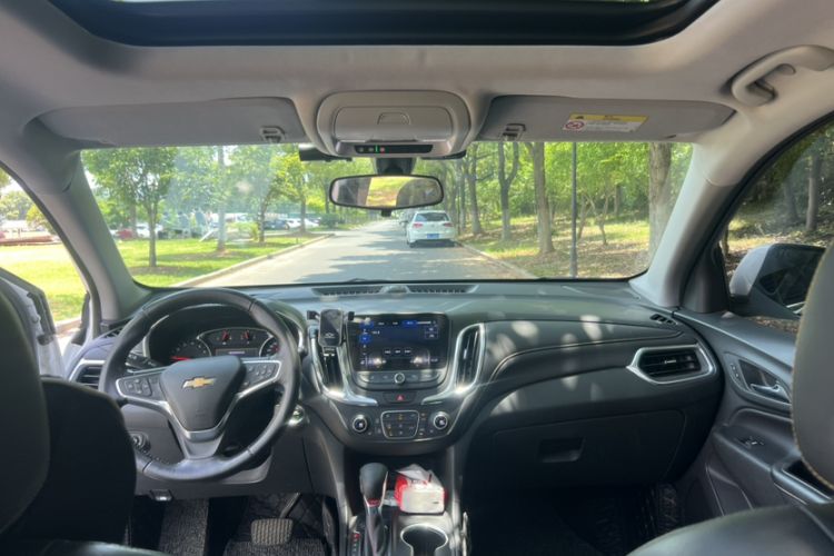 Used Chevrolet Equinox 2019 535T Automatic YuJie Edition China VI Interior 3