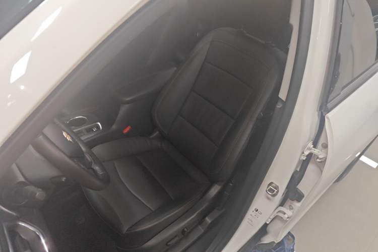 Used Chevrolet Equinox 2019 535T Automatic Chijie Edition China VI Left Front Seat