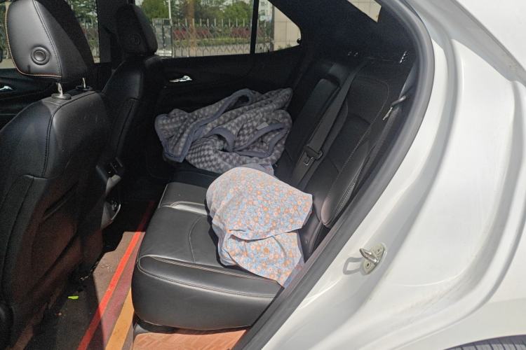 Used Chevrolet Equinox 2019 535T Automatic YuJie Edition China V Standard Left Rear Seat