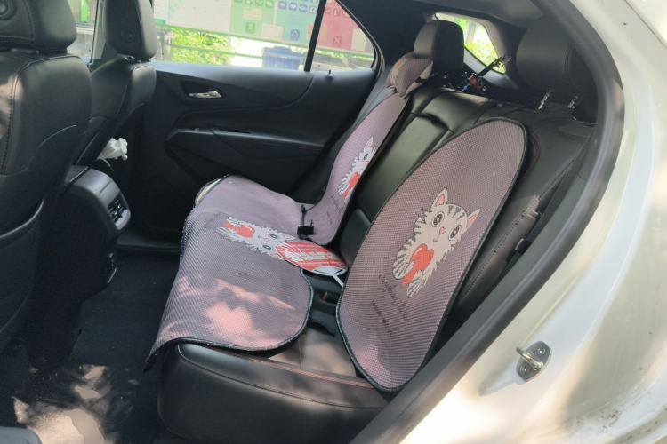 Used Chevrolet Equinox 2019 Redline 550T Automatic All-Wheel-Drive RS Model China V Standard Left Rear Seat