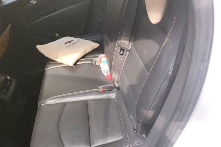 Used Chevrolet Equinox 2019 535T Automatic YuJie Edition China V Standard Left Rear Seat