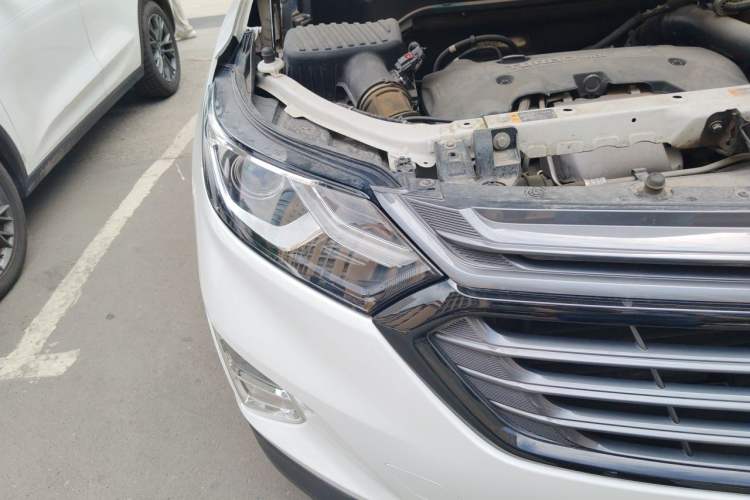 Used Chevrolet Equinox 2019 Redline 550T Automatic All-Wheel-Drive RS Model China VI Standard Right Front Headlight