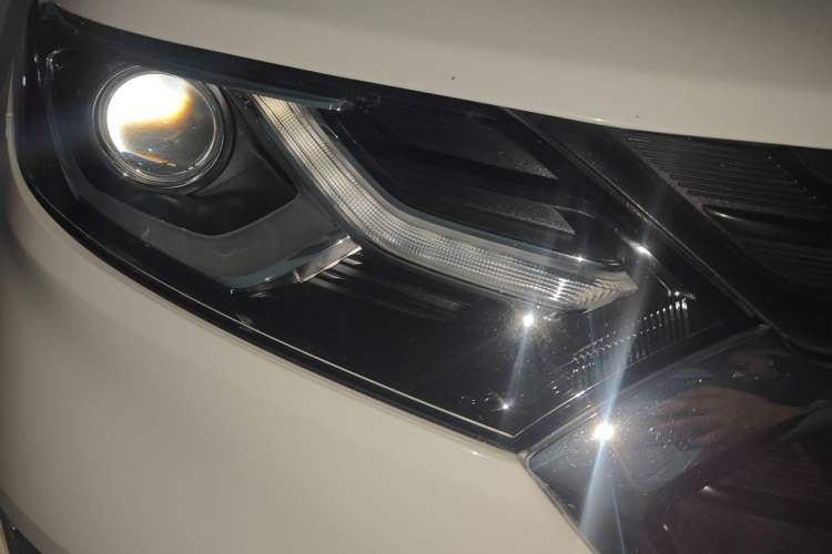 Used Chevrolet Equinox 2019 535T Automatic Chijie Edition China VI Right Front Headlight