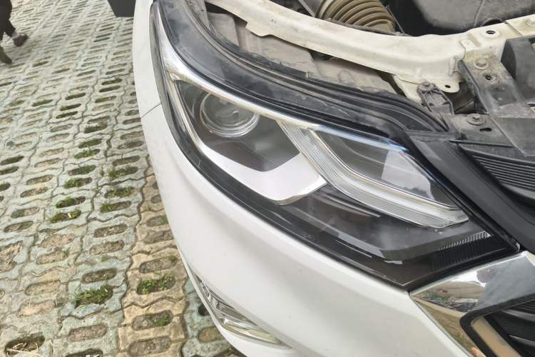 Used Chevrolet Equinox 2019 535T Automatic YuJie Edition China VI Right Front Headlight