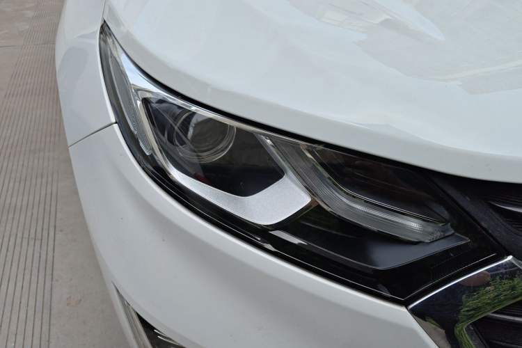 Used Chevrolet Equinox 2019 535T Automatic Lingjie Edition China VI Standard Right Front Headlight