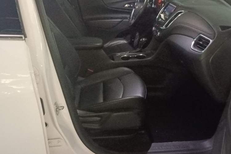 Used Chevrolet Equinox 2019 535T Automatic YuJie Edition China VI Right Front Seat