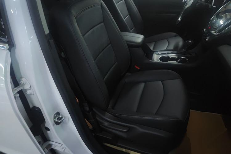 Used Chevrolet Equinox 2019 535T Automatic YuJie Edition China VI Right Front Seat