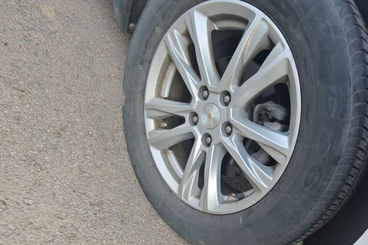 Used Chevrolet Equinox 2019 535T Automatic YuJie Edition China V Standard Right Front Wheel Hub