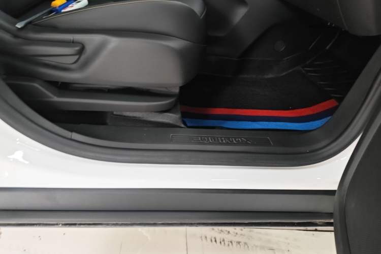 Used Chevrolet Equinox 2019 535T Automatic Chijie Edition China VI Right Side Sill