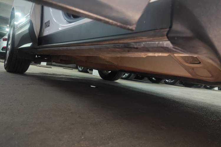 Used Chevrolet Equinox 2019 535T Automatic YuJie Edition China VI Right Side Sill