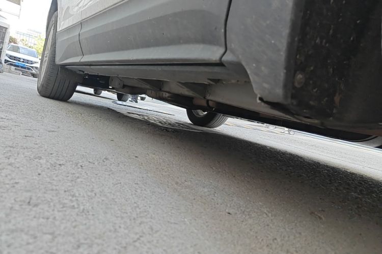 Used Chevrolet Equinox 2019 535T Automatic YuJie Edition China VI Right Side Sill