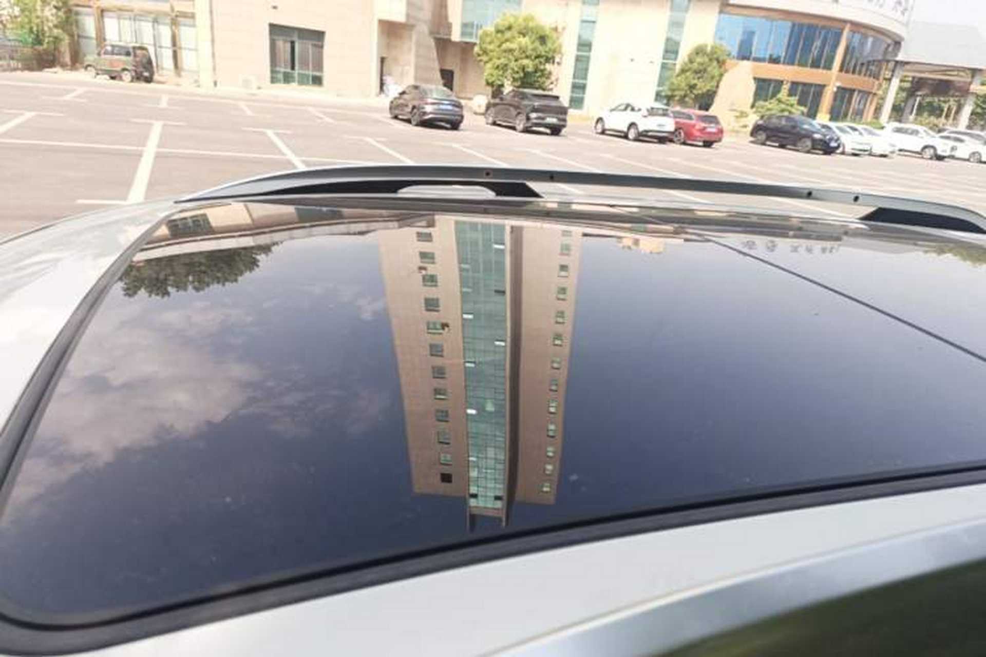 Used Chevrolet Equinox 2019 535T Automatic YuJie Edition China VI Roof