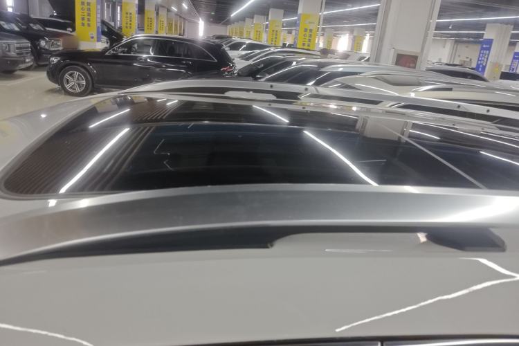 Used Chevrolet Equinox 2019 535T Automatic YuJie Edition China VI Roof