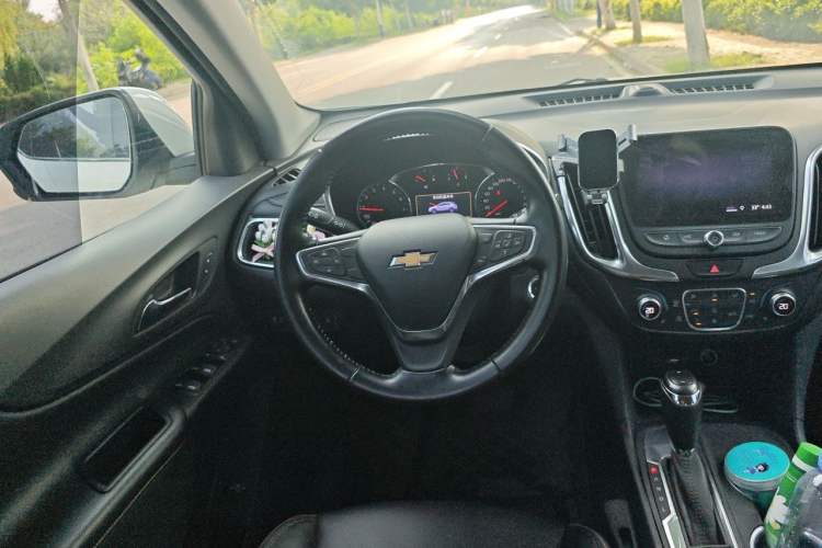 Used Chevrolet Equinox 2019 535T Automatic YuJie Edition China V Standard Steering Wheel