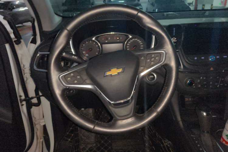 Used Chevrolet Equinox 2019 535T Automatic YuJie Edition China V Standard Steering Wheel