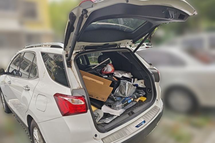 Used Chevrolet Equinox 2019 535T Automatic YuJie Edition China VI Trunk