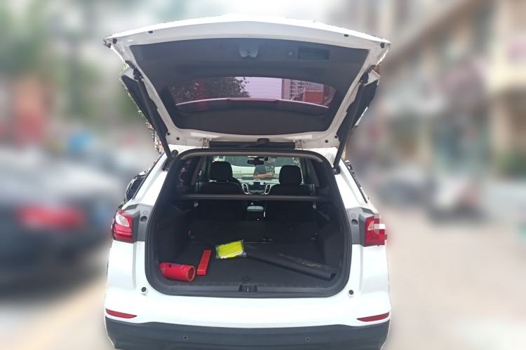 Used Chevrolet Equinox 2019 535T Automatic YuJie Edition China V Standard Trunk