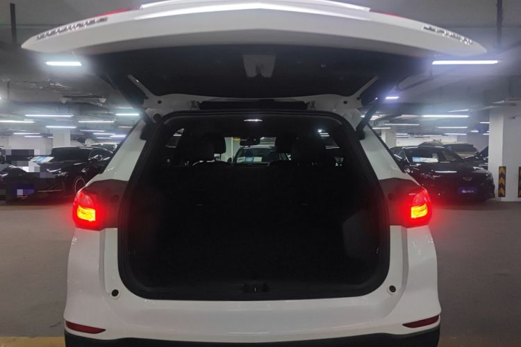 Used Chevrolet Equinox 2019 535T Automatic YuJie Edition China VI Trunk