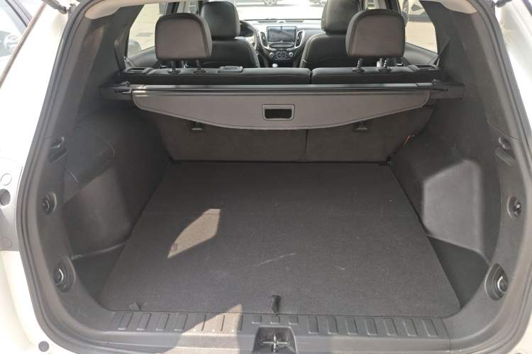 Used Chevrolet Equinox 2019 535T Automatic Chijie Edition China V Standard Trunk