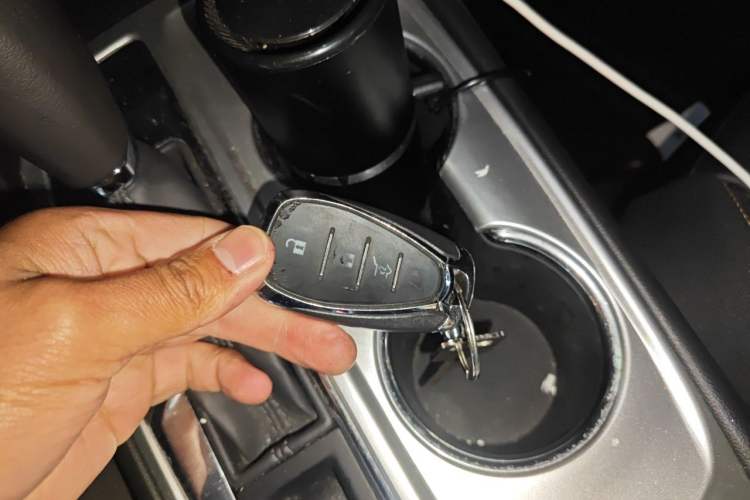 Used Chevrolet Equinox 2019 535T Automatic YuJie Edition China VI Vehicle Key