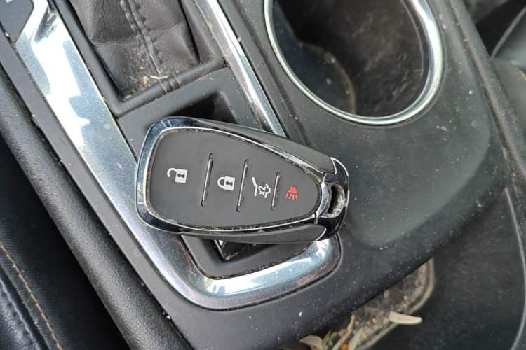 Used Chevrolet Equinox 2019 535T Automatic YuJie Edition China VI Vehicle Key